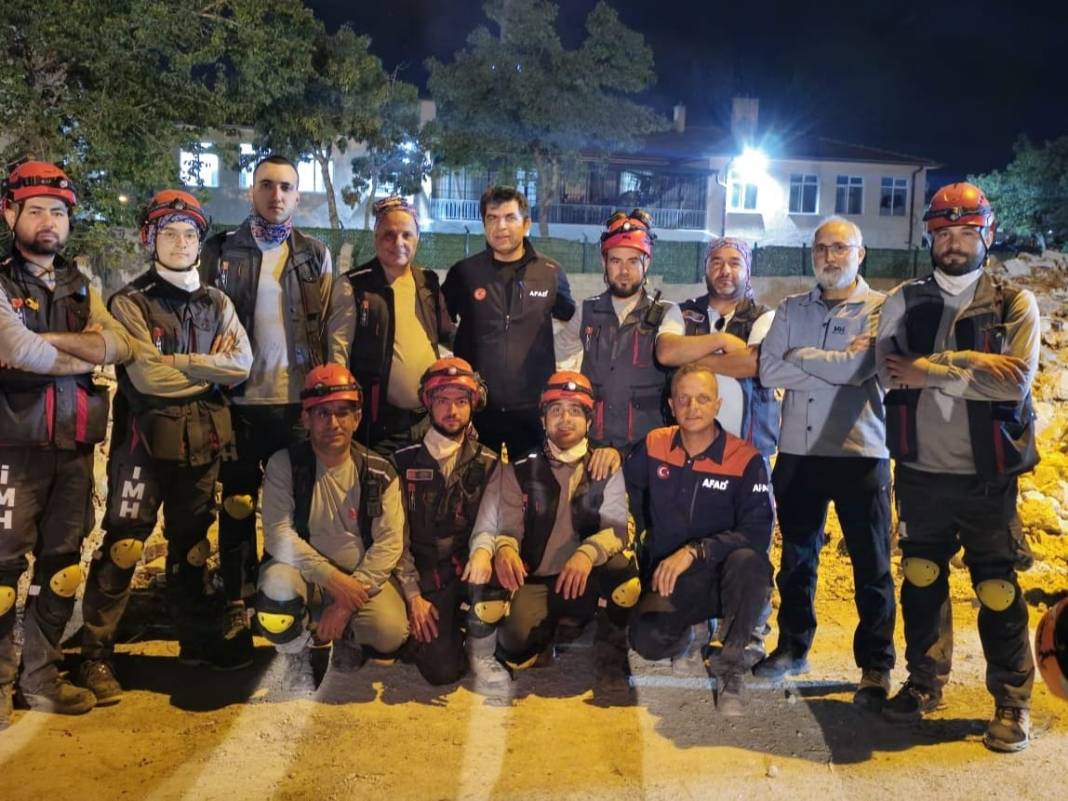 1 yıllık ekip, Konya’daki deprem tatbikatını başarıyla tamamladı 4